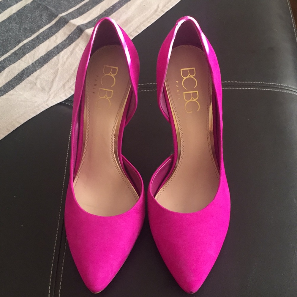 BCBG pumps